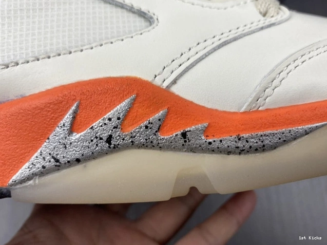 Jordan Orange Retro Total DC1060-100 5 0723